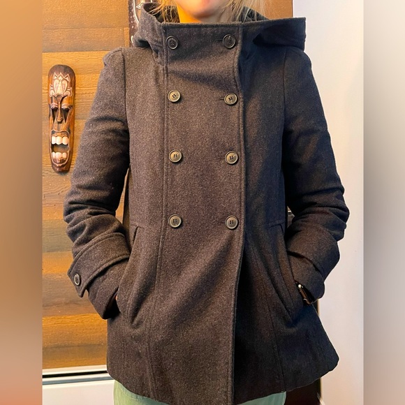 Zara Coat - Picture 2 of 3